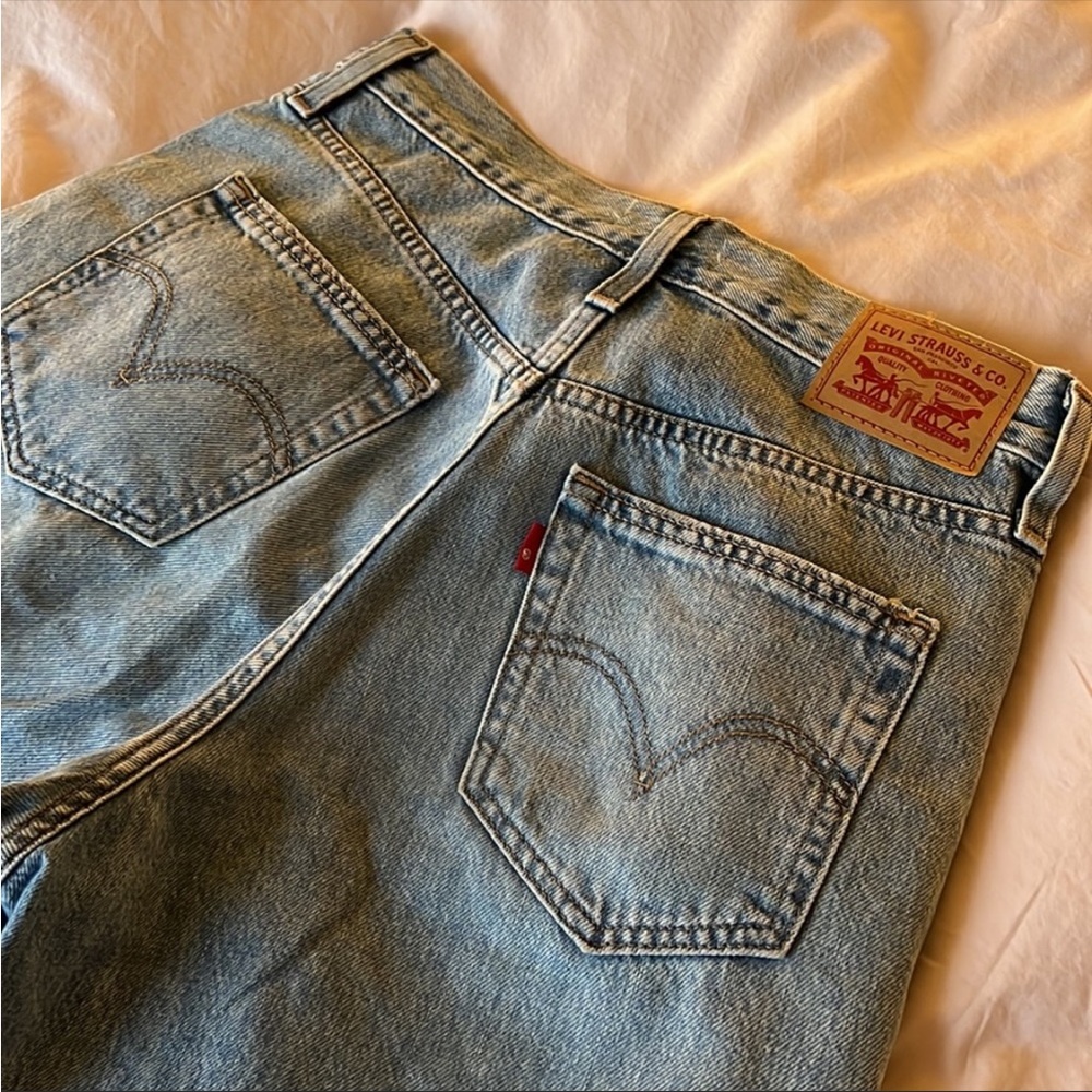 🌵LEVIS High Waisted Straight - Picture 5 of 8